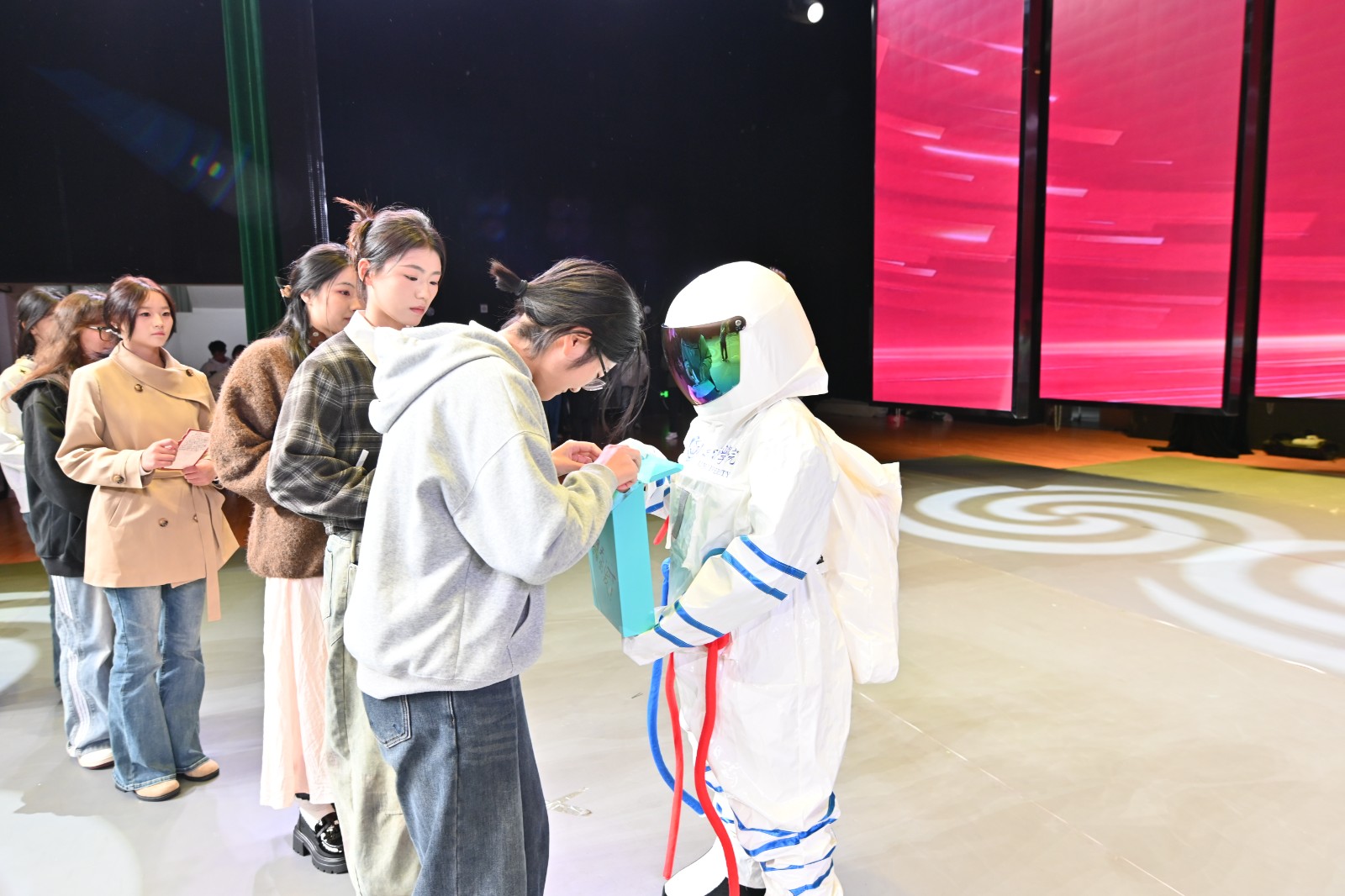 1761122822767674.jpg 1761122822767674.jpg