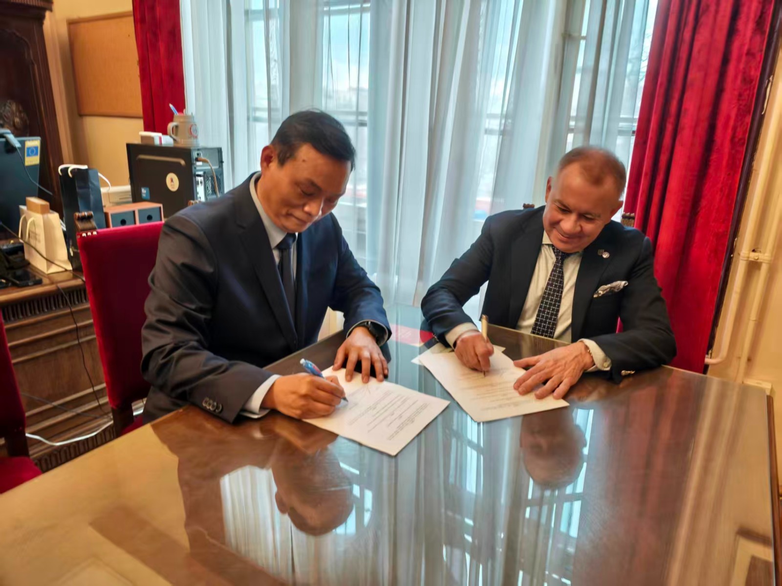 1769581166160701.jpg 1769581166160701.jpg